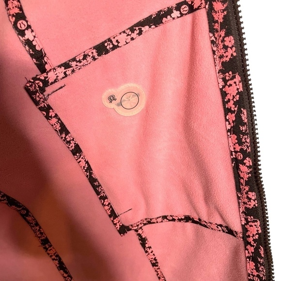 Lululemon Apres Yoga Rain Coat Jacket  🤍 - Picture 13 of 14